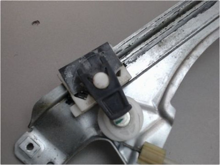 MECANISME LEVE-GLACE AVANT GAUCHE RENAULT CLIO
