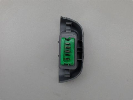 COMMANDE LEVE-GLACE PORTE AVD TOYOTA AYGO