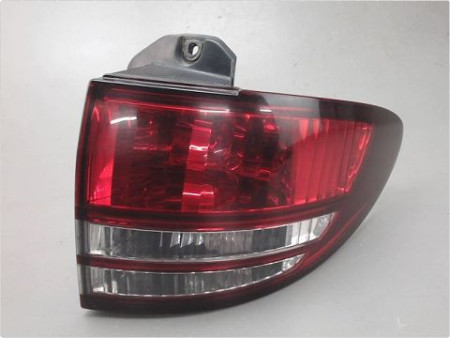 FEU ARRIERE DROIT TOYOTA PREVIA