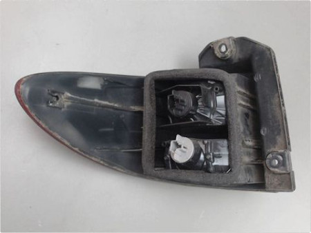 FEU ARRIERE DROIT TOYOTA PREVIA