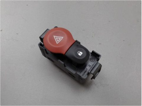 BOUTON DE WARNING RENAULT KANGOO