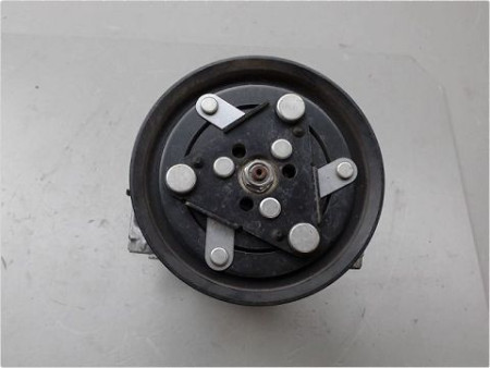 COMPRESSEUR AIR CONDITIONNE RENAULT MEGANE