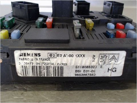 BOITIER GESTION HABITACLE PEUGEOT 206