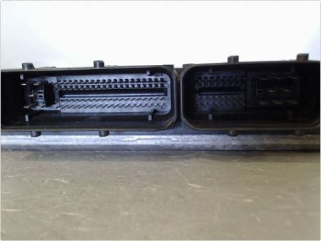 CALCULATEUR MOTEUR VOLKSWAGEN POLO