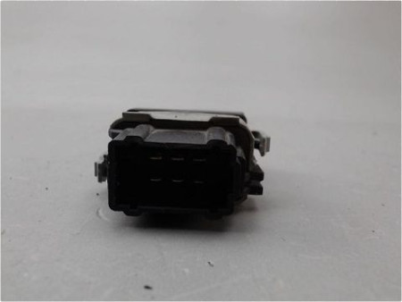 COMMANDE LEVE-GLACE PORTE AVG RENAULT CLIO