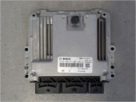 CALCULATEUR MOTEUR RENAULT CLIO