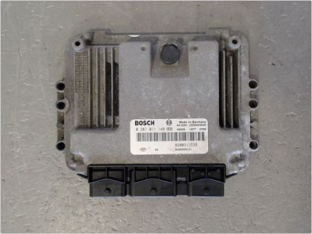 CALCULATEUR MOTEUR RENAULT LAGUNA