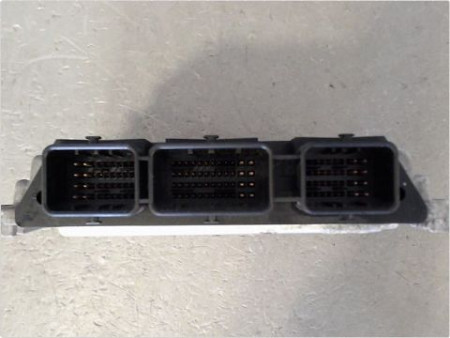 CALCULATEUR MOTEUR RENAULT LAGUNA