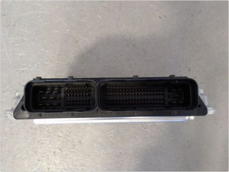 CALCULATEUR MOTEUR TOYOTA COROLLA