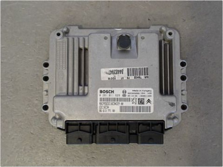 CALCULATEUR MOTEUR PEUGEOT 307