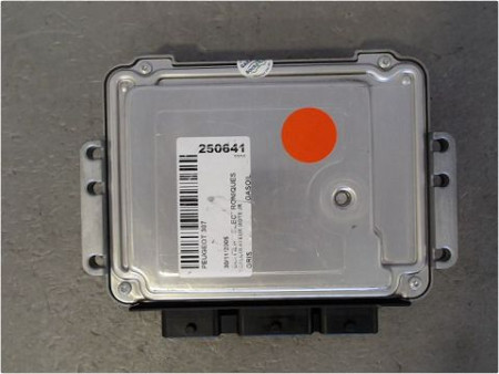 CALCULATEUR MOTEUR PEUGEOT 307