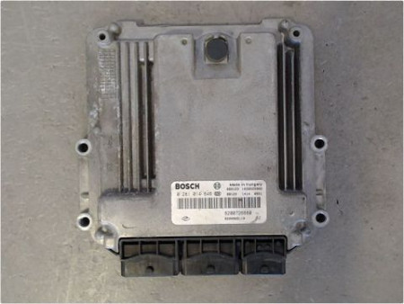 CALCULATEUR MOTEUR RENAULT LAGUNA