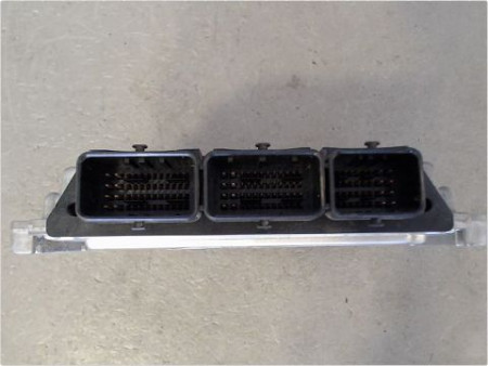 CALCULATEUR MOTEUR RENAULT LAGUNA