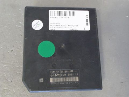 BOITE A FUSIBLES RENAULT MEGANE