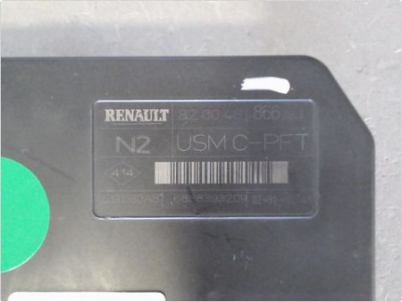 BOITE A FUSIBLES RENAULT MEGANE