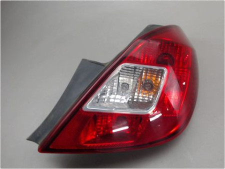 FEU ARRIERE DROIT OPEL CORSA