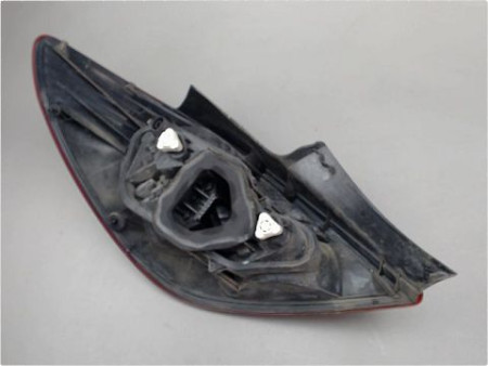 FEU ARRIERE DROIT OPEL CORSA
