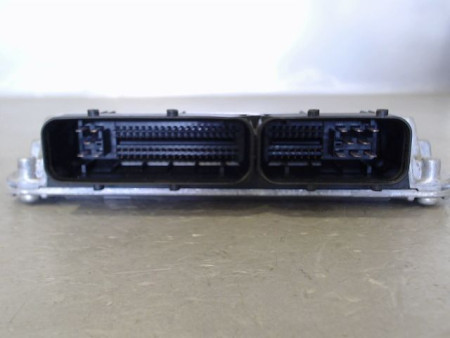 CALCULATEUR MOTEUR VOLKSWAGEN POLO