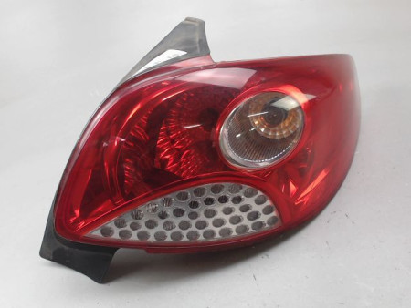 FEU ARRIERE DROIT PEUGEOT 206