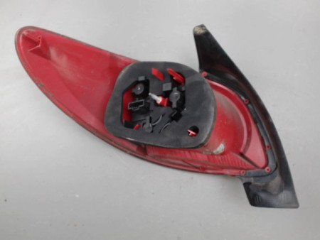 FEU ARRIERE DROIT PEUGEOT 206