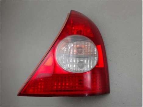 FEU ARRIERE DROIT RENAULT CLIO