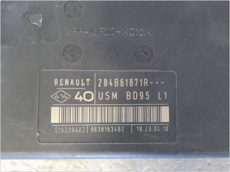 BOITE A FUSIBLES RENAULT MEGANE