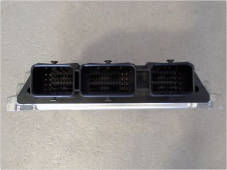 CALCULATEUR MOTEUR PEUGEOT 5008