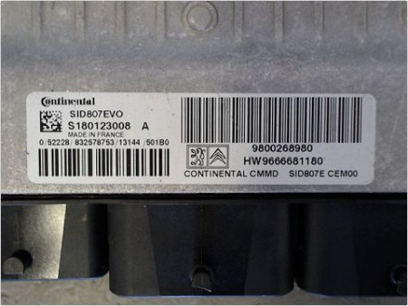 CALCULATEUR MOTEUR PEUGEOT 5008