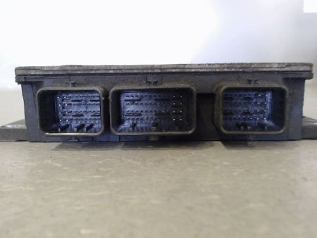 CALCULATEUR MOTEUR RENAULT CLIO