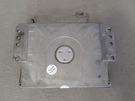 CALCULATEUR MOTEUR PEUGEOT 106