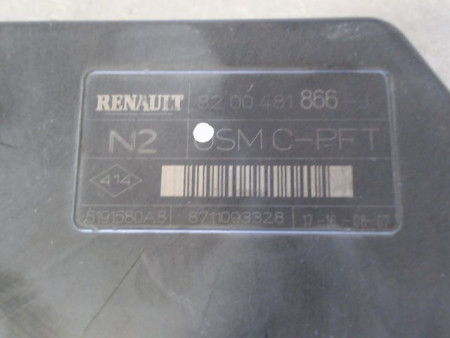 BOITE A FUSIBLES RENAULT MEGANE