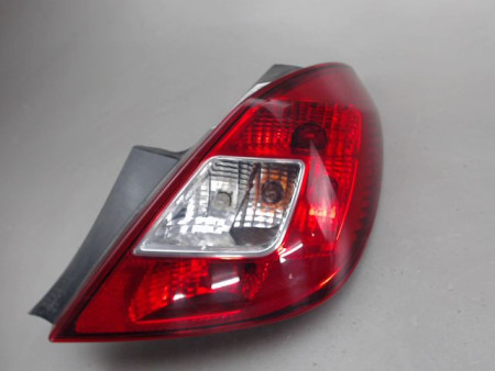 FEU ARRIERE DROIT OPEL CORSA