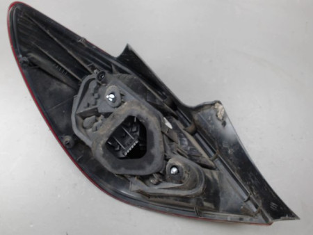FEU ARRIERE DROIT OPEL CORSA