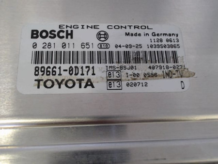 CALCULATEUR MOTEUR TOYOTA YARIS