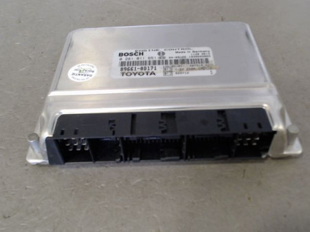 CALCULATEUR MOTEUR TOYOTA YARIS