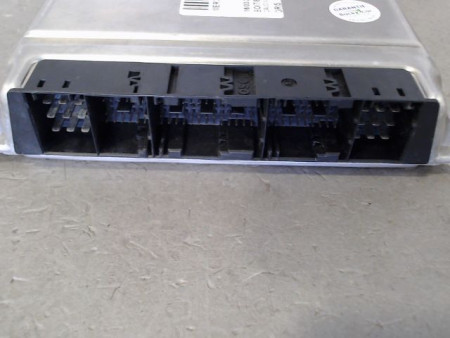 CALCULATEUR MOTEUR MERCEDES C200