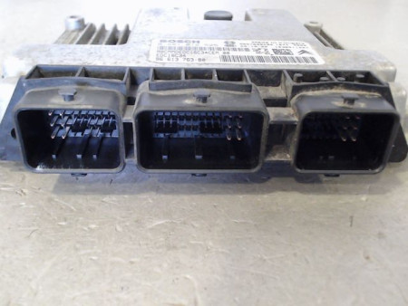 CALCULATEUR MOTEUR PEUGEOT 206