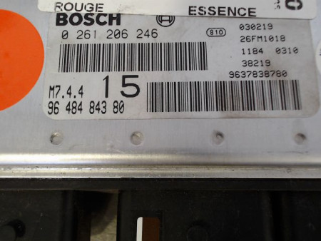 CALCULATEUR MOTEUR CITROEN SAXO