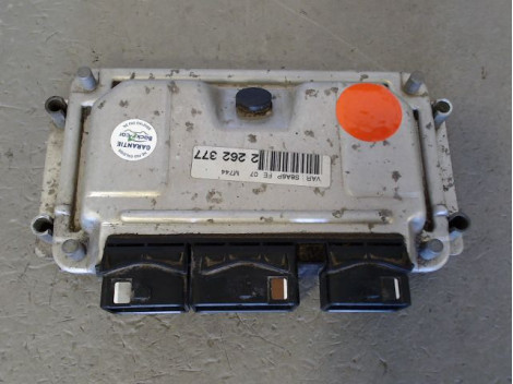CALCULATEUR MOTEUR CITROEN SAXO
