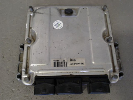 CALCULATEUR MOTEUR PEUGEOT 206