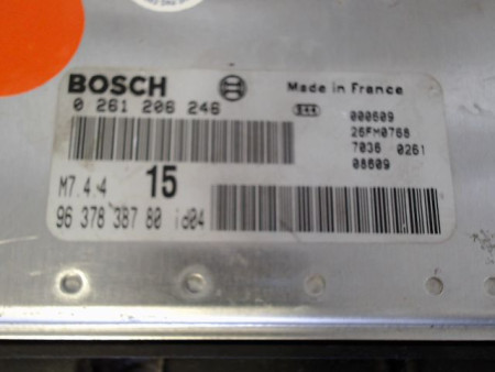 CALCULATEUR MOTEUR CITROEN SAXO