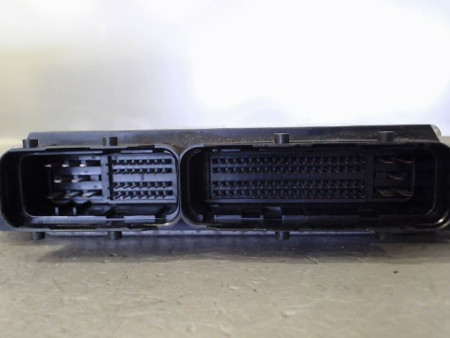 CALCULATEUR MOTEUR TOYOTA YARIS