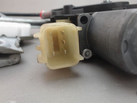MECANISME LEVE-GLACE AVANT GAUCHE FORD FIESTA
