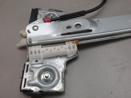 MECANISME LEVE-GLACE AVANT GAUCHE FORD FIESTA