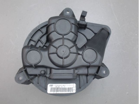 MOTEUR VENTILATEUR CHAUFFAGE OPEL VIVARO