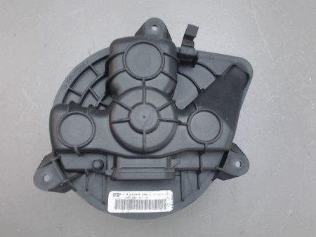 MOTEUR VENTILATEUR CHAUFFAGE OPEL VIVARO