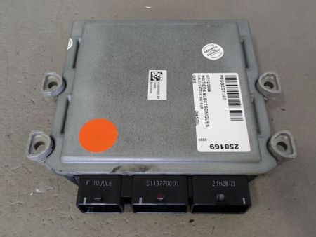 CALCULATEUR MOTEUR PEUGEOT 307