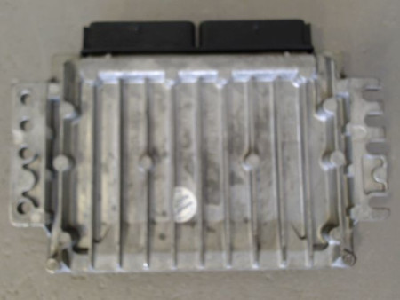 CALCULATEUR MOTEUR RENAULT CLIO