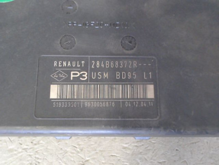 BOITE A FUSIBLES RENAULT MEGANE
