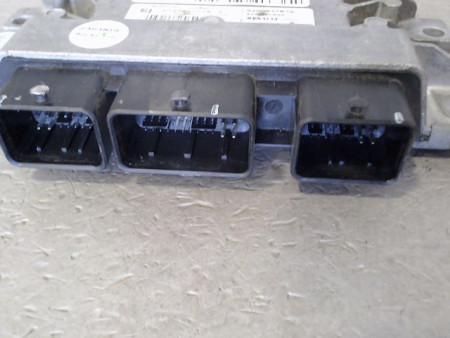CALCULATEUR MOTEUR RENAULT CLIO